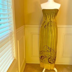 Straps less/with long dress